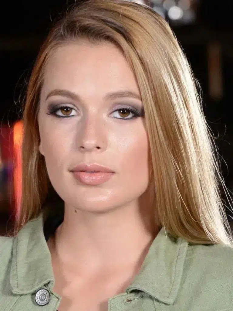 Sloan Harper Biography: Wiki, Age, Career, Height, Weight, Husband, Net Worth & More